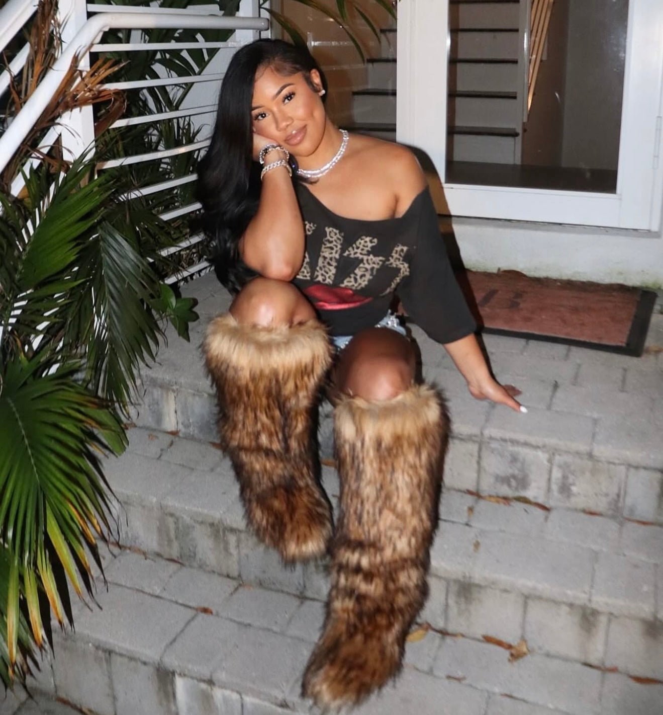 Keep It Cute This Winter Fur Boots - Baddies Shop NSJ